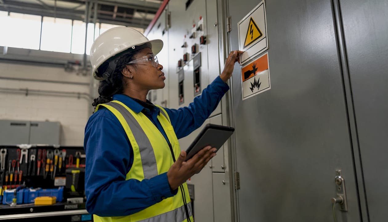 Arc Flash Label Requirements: NFPA 70E Compliance Guide